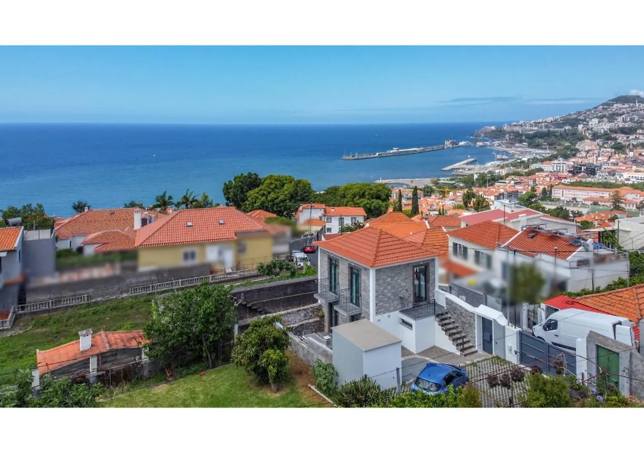 푼샬 Casa Lanco With Spectacular View 빌라